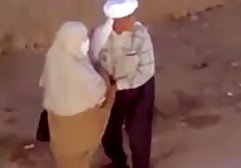 Boğaz yüz kahrolası oturumda hint sex tube verildi.