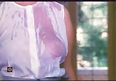 Araba dişli çubuk ile yolda kedi hint seks pornosu azgın Kız onu